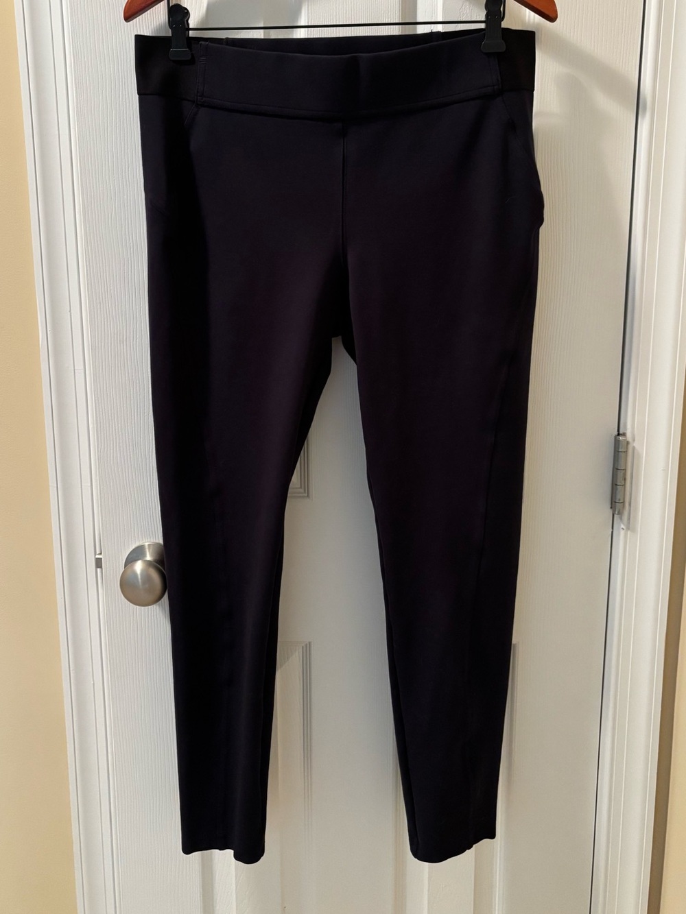 Simply Vera Vera Wang Black Skinny Ponte Ankle Pants